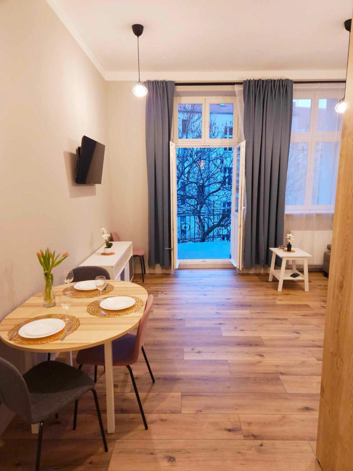Ferienwohnung Justinrent 3 Legnica Exterior foto